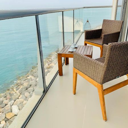 Luxurious 2 Bedroom Beachfront Apartment - Direct Seaview Ras al-Khaimah Exterior photo